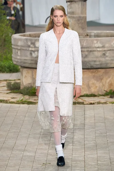 Look 31